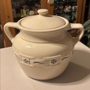 Longaberger pottery Cream Ceramic bean Soup pot or cookie jar new no tags 8”